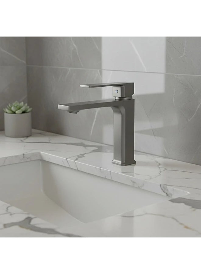 Short grey square sink mixer with hoses - Image 1